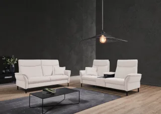 Home affaire 2-Sitzer "Sisto, inklusive 2x Relaxfunktion motorisch mit Herz-Waage-Beschlag" Zwischenelement mit Tisch, Steckdose & USB-Ladestation