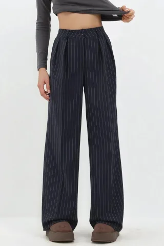Streifenweite Leg Pleated Palazzo-Hose