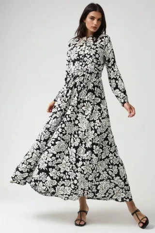 Bedrucktes Maxikleid mit Hemdkragen