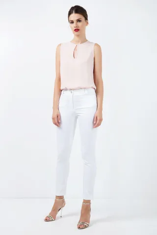 Lange, taillierte Gabardine-Hose in Weiß