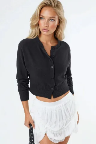 Lässige Kurzjacke mit Rundhalsausschnitt und Knöpfen