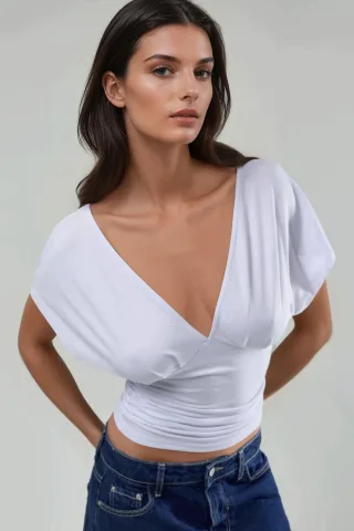Rüschenshirt mit V-Ausschnitt