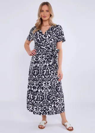 Marineblaues Midikleid mit kurzen Ärmeln und Viskosewickelung