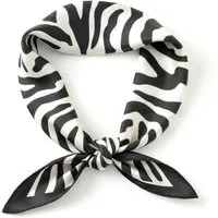 LK Trend & Style Halstuch Zebra-Quadrat-Schal 70x70 Seidenoptik, Das leichte Material liegt großartig auf deiner Haut