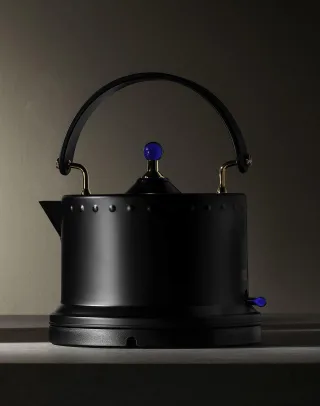 Schwarz