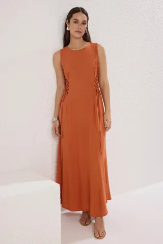 Ärmelloses, gerades Damen-Midikleid für Freizeit und Alltag