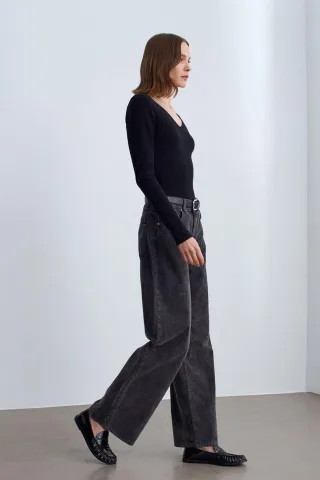 Hochgeschnittene, weit geschnittene Baumwollhose