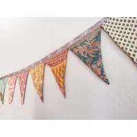 Aurelie Girlande Bunte Fahnen Wimpelkette, Girlande für indoor & outdoor, aus recycelten Saristoffen