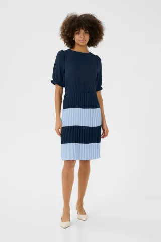 Kleid Feminine blue