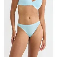 sloggi String ZERO Feel Air atmungskativ, semi-transparenter Look, feine Streifen