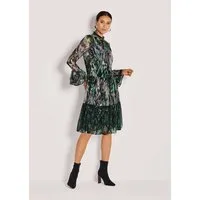 MADELEINE Midikleid Elegantes Stufenkleid mit All-Over-Print Printkleid mit Rüschen, Rundhals und langen Ärmeln