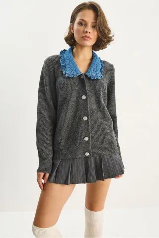Strickcardigan mit Kragendetail