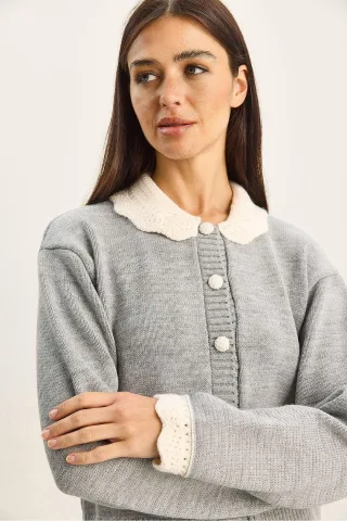 Dicker gerippter Strickcardigan mit Knopfverschluss
