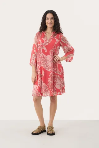 Kleid Gerade Passform red