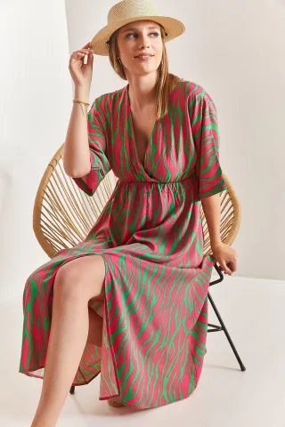 Bedrucktes V-Ausschnitt-Midi-Kleid mit Schlitz