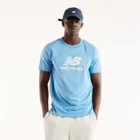 New Balance T-Shirt SPORT ESSENTIALS LOGO T-SHIRT sportliches T-Shirt, Kurzarmdesign, mit Rundhalsausschnitt