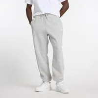 New Balance Jogginghose SPORT ESSENTIALS FLEECE JOGGER mit Eingrifftaschen, aus Fleece, lockere Passform