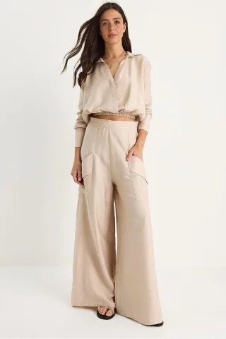 Hochtailliertes V-Ausschnitt Cropped Sweatshirt und Weite Hosen Set