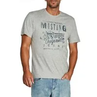 MUSTANG T-Shirt Herren Printshirt Regular Fit (1-tlg) Kurzarm Tee Shirt mit Rundhalsausschnitt aus 100% Baumwolle