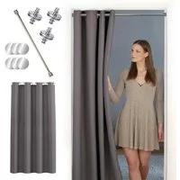 tinycurtains Türvorhang mit Stange silber 70-120 cm Thermo Vorhang ohne Bohren, mit Magneten, Ösen, abdunkelnd, Polyester, grau Nebula, Türgardine mit Klemmstange Raumtrenner verdunkelnd