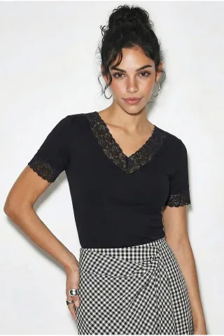 V-Ausschnitt Slim Fit Bluse