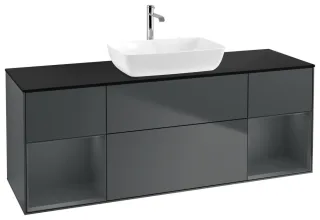 Schwarz