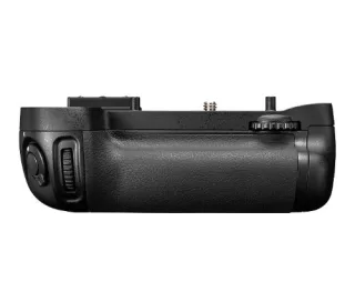 Nikon MB-D15 Multifunktions-Batteriegriff [für D7100] schwarz
