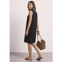 STREET ONE Jerseykleid Ärmelloses Sommerkleid mit Rundhals und Knopfdetail
