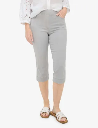 Raphaela by Brax Damen Caprihose Style PAMINA CAPRI VERY LIGHT GREY,SLIGHTLY USED, denim hellgrau, Gr. 52K