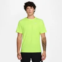 Nike Laufshirt M NK DF UV MILER SS mit reflektierenden Details, atmungsaktiv, schnell trocknend