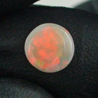1,02 ct White Opal Multicolor Vollopal aus Coober Pedy Fire
