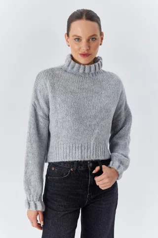 Dicker Rollkragen strukturierter Crop-Pullover