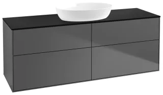 Schwarz