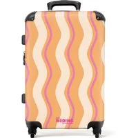 NoBoringSuitcases.com© Hartschalen-Trolley mit leuchtende Räder - Wellenförmige Streifen in Orange und Rosa 67 cm, 4 Rollen, Koffer Mittelgroß für 20kg, Suitcase für Erwachsene, Reisekoffer