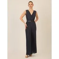 Apart Jumpsuit mit allover Plisseefalten im Hosenteil