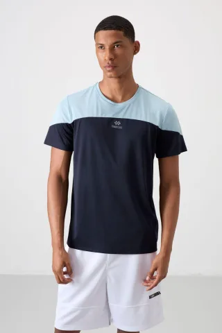 Herren T-Shirt mit Farbblockierung und Rundhalsausschnitt