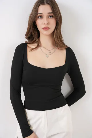 Langarm-Fit-Bluse mit Herzkragen