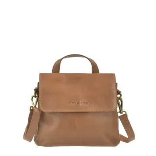 Kleine Damen Umhängetasche nougat braun mit Tragegriff Leder 22x18cm | Greenburry Schultertasche mit Überschlag für einen perfekt strukturierten Allta