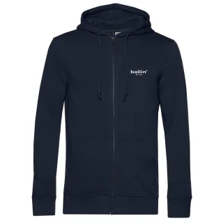Herren Kapuze mit Reißverschluss von der Marke Ballin Est. 2013. Die Kapuzenpullover mit Reißverschluss von Ballin Est. 2013 bestehen aus 80% Bio-Baumwolle und 20% recyceltem Polyester und haben eine normale Passform. Die weiche Baumwolle und das Pol