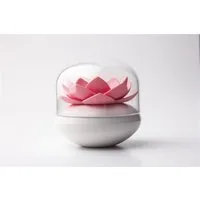 Qualy Design Wattestäbchenspender Lotus Blume, (Wattestäbchenhalter, hygienisch und dekorativ, 1-tlg., Kunststoff, ca. Ø 8 x 8 cm), Watte Stab Behälter Bad WC Weiß Schwarz
