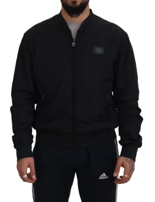 Schwarze Bomberjacke im lässigen Stil