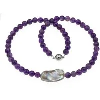 Bella Carina Perlenkette Kette mit Amethyst Perlen und 1 Barock Süßwasser Perle, mit einer Süßwasser Perle im Barock Stil