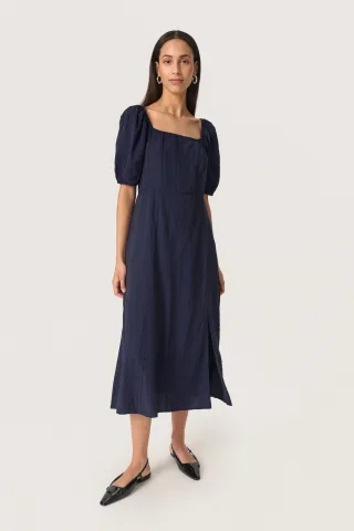 Kleid SLEmine Kleid Feminine Form