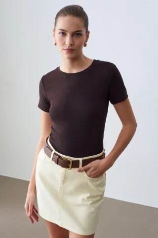 Damen Slim Fit Rundhals-T-Shirt