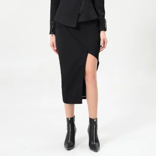 Asymmetrischer Rock, am Bein offen