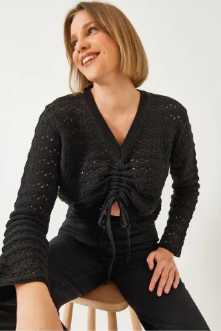 Strukturierter Spitzen-V-Ausschnitt-Crop-Top mit Rüschendetails