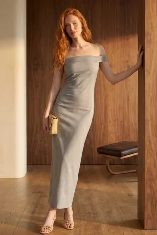 Schulterfreies Bodycon-Maxi-Kleid mit Schlitz