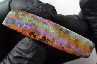 88,35 ct. Boulder Opal aus Australien – Opalstein gebohrt / gelocht