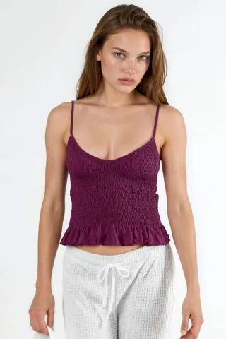 Rüschenshirt mit V-Ausschnitt und Crop-Design