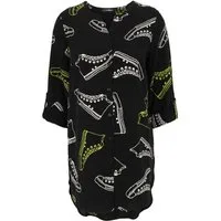 Doris Streich Klassische Bluse mit markantem Sneakers-Print